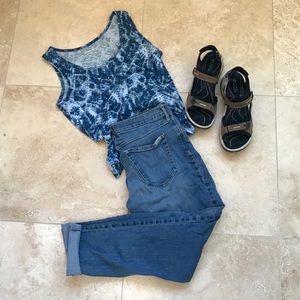 Eddie Bauer Distressed  Jean Capri